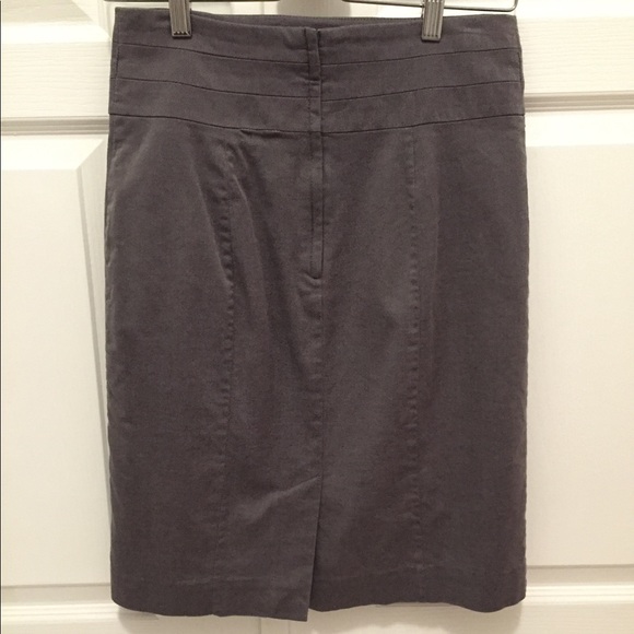 ⬇️H&M grey pencil skirt - Size 8 - Picture 3 of 5